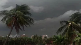 ১০ জেলায় ঝড়-বৃষ্টির আশঙ্কা, নদীবন্দরে ১ নম্বর সতর্ক সংকেত