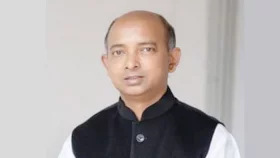 তোফায়েল আহমেদের ছেলে বিপ্লব ও তার স্ত্রীর বিরুদ্ধে দুদকের মামলা