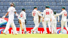 সাবধানী শুরুর পরও দুই ওপেনারকে হারিয়ে চাপে বাংলাদেশ