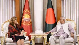 প্রধান উপদেষ্টার সঙ্গে ইউনেস্কো মহাপরিচালক প্রার্থীর সাক্ষাৎ
