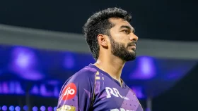 ‘ছক্কা মারার চেষ্টাই করলেন না’ ২৩ কোটির ভেঙ্কটেশ!