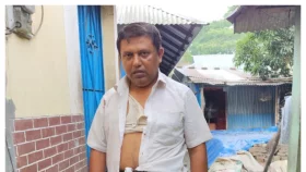 নোয়াখালীতে অফিস ঢুকে প্রধান শিক্ষককে মারধর