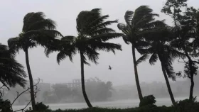 চার অঞ্চলে ঝড়বৃষ্টির আশঙ্কা, ১ নম্বর সংকেত