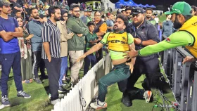 দর্শকের দিকে তেড়ে যাওয়া নিয়ে মুখ খুললেন খুশদিল