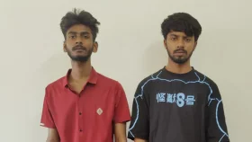 রাজশাহীতে প্রকাশ্যে রাস্তায় অশালীন অঙ্গভঙ্গি, ২ বখাটে গ্রেপ্তার