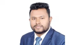 কথায় ভুলিয়ে ছাত্রীদের গায়ে হাত, কুপ্রস্তাব দেন অফিস সহকারী
