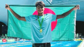 মালয়েশিয়ায় বাংলাদেশি সাঁতারু রাফির স্বর্ণজয়