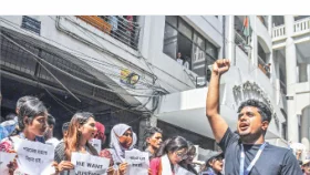 সেই দুই নারী শিক্ষার্থীকে ধরতে কাজ করেছে র‌্যাব