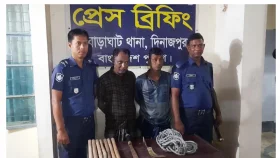 পুলিশের গাড়ি থামিয়ে বিপাকে ডাকাত দল, গ্রেপ্তার ২