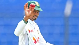 দিনের প্রথম বলেই জিম্বাবুয়েকে অল-আউট করলেন তাইজুল