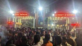 আন্দোলন দমাতে উপাচার্যের মামলার প্রতিবাদে ববি শিক্ষার্থীদের মহাসড়ক অবরোধ 