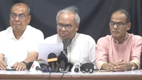 নির্বাচন নিয়ে সরকার মুলা ঝুলিয়ে রাখার চেষ্টা করছে: রিজভী