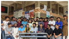 ববি উপাচার্যের পদত্যাগের একদফা দাবিতে শিক্ষার্থীরা