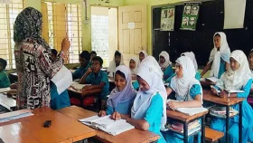 কর্মবিরতিতে যাচ্ছেন পৌনে ৪ লাখ শিক্ষক