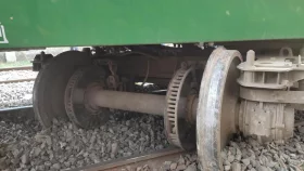 রাজশাহী স্টেশনে বনলতা এক্সপ্রেসের বগি লাইনচ্যুত