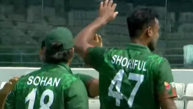 খালেদ-শরিফুলে দুর্দান্ত শুরু বাংলাদেশের