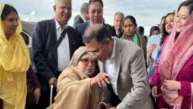 দেশে ফিরছেন খালেদা জিয়া, পথে পথে অভ্যর্থনার প্রস্তুতি