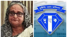 শেখ হাসিনাকে দুুদকে তলব