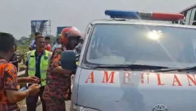 ঢাকা-মাওয়া এক্সপ্রেসওয়েতে অ্যাম্বুলেন্সে বাসের ধাক্কা, নিহত ৫