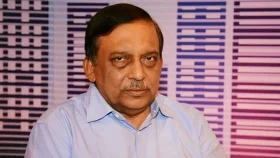 সাবেক স্বরাষ্ট্রমন্ত্রীর স্ত্রীর প্লট-ফ্ল্যাট জব্দ, ব্যাংক হিসাব অবরুদ্ধ