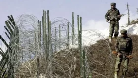 ভারতের তিনটি সামরিক স্থাপনায় হামলা চালিয়েছে পাকিস্তান
