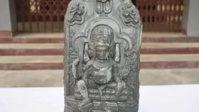 বগুড়ার শেরপুরে কষ্টি পাথরের মূর্তি উদ্ধার, গ্রেপ্তার ৩