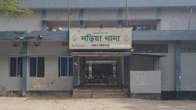 কাগজপত্রহীন মোটরসাইকেল জব্দ, নড়িয়া থানায় হামলা
