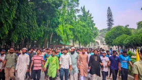 আওয়ামী লীগ নিষিদ্ধের দাবিতে ফের উত্তাল ইবি