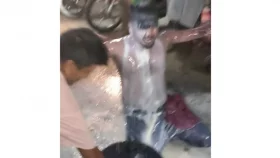 অনলাইন জুয়ায় সর্বস্ব হারিয়ে যুবকের দুধ দিয়ে গোসল, ভিডিও ভাইরাল