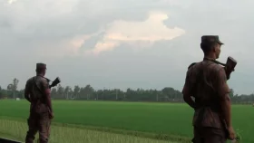 হিলি সীমান্তে পুশইন ঠেকাতে তৎপর বিজিবি, সতর্ক পুলিশ