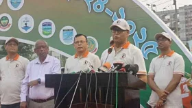 পুলিশকে মারণাস্ত্র না দেয়ার সিদ্ধান্ত জেনে-বুঝেই নিয়েছে: আইজিপি
