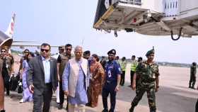 চট্টগ্রাম পৌঁছেছেন প্রধান উপদেষ্টা