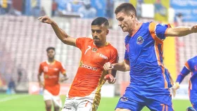 এবার পুলিশের কাছে হারলো বসুন্ধরা