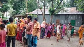 উলিপু‌রে মাঠে গরু আনতে গিয়ে বজ্রপা‌তে প্রাণ গেল নারীর