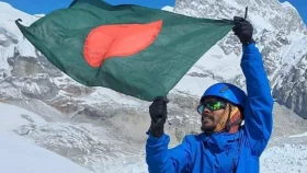 ৮৪ দিন হেঁটে কক্সবাজার থেকে এভারেস্টচূড়ায় শাকিল