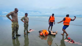 কক্সবাজারে ফায়ার সার্ভিস কর্মীদের প্রশিক্ষণ দিলো মার্কিন সেনা ও বিমান বাহিনী