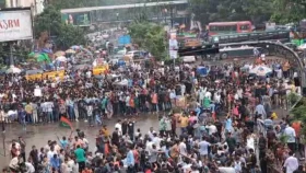 এবার ঢাকা অচলের হুমকি ইশরাক সমর্থকদের