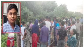 অসাবধানতায় ট্রেন থেকে পড়ে যুবকের মৃত্যু