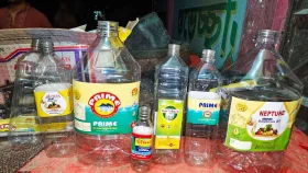 খোলা তেল কোম্পানির নামে বিক্রি, ব্যবসায়ীকে জরিমানা