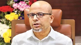 ড. ইউনূস পদত্যাগ করছেন না পোস্ট তুলে নিলেন বিশেষ সহকারী