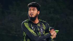 ম্যাচ জয়ের পর আইফোন জিতলেন রিশাদ