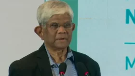 কাগজে কলমে নয়, উন্নয়নের হিসাব বাস্তবেও থাকতে হবে