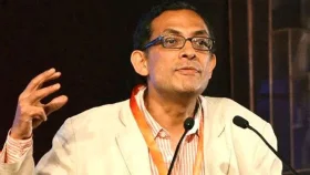টেকসই অর্থনৈতিক উন্নয়নে জিডিপি পরিসংখ্যানের বাইরে তাকাতে হবে: অভিজিৎ