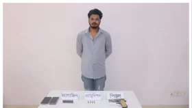 যৌথ বাহিনীর অভিযানে বিদেশি পিস্তলসহ যুবক আটক