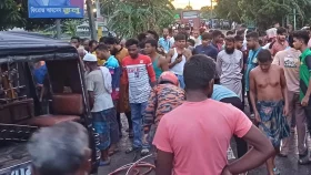 ঈশ্বরগঞ্জে বাসচাপায় বাবা-ছেলেসহ নিহত ৩, আহত ৬
