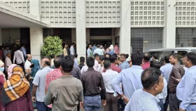 সচিবালয়ে কর্মচারীদের এক ঘণ্টার কর্মবিরতি