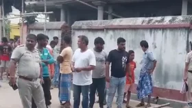 ভারতে বাবা-মাকে খুন করে এতিমখানায় ছুরি নিয়ে যুবকের হামলা