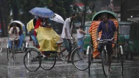 ঢাকায় বৃষ্টি, ছয় অঞ্চলকে ২ নম্বর হুঁশিয়ারি