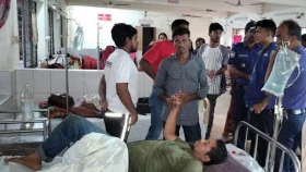 বিদ্যুৎস্পৃষ্টে প্রাণ গেল ইলেক্ট্রিশিয়ানের, বিদ্যুৎ অফিসে হামলা