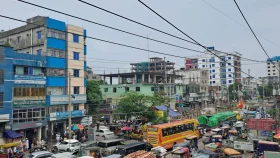 গৌরীপুর বাজারে নিত্য যানজট: দুর্ভোগে পথচারী, ক্ষতিগ্রস্ত ব্যবসায়ীরা